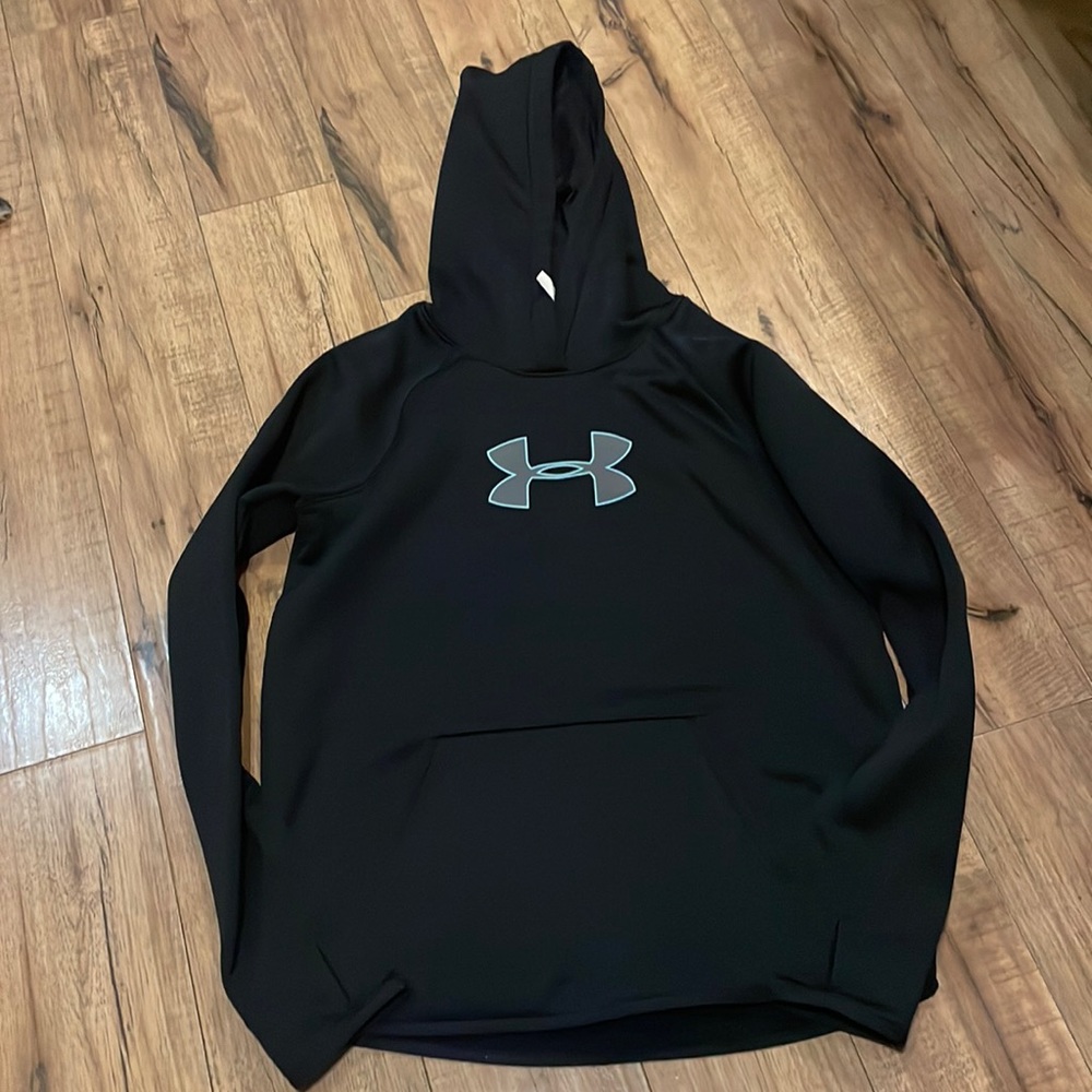 Women’s size small Under Armour Hoodie